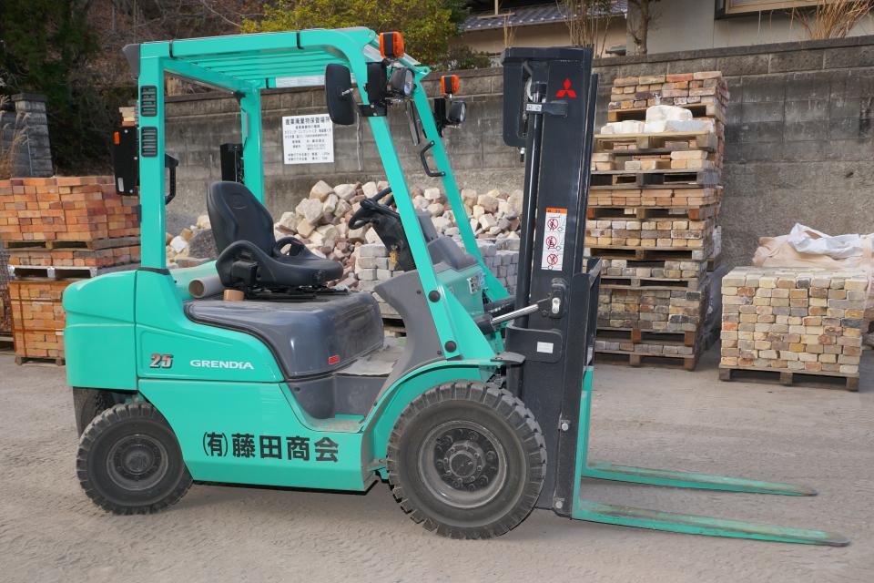 フォークリフト